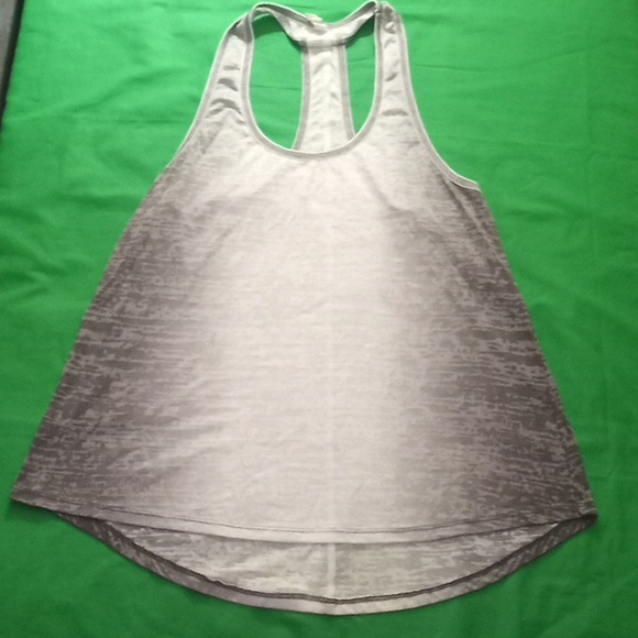 Pre-loved top - Picture 1 of 3
